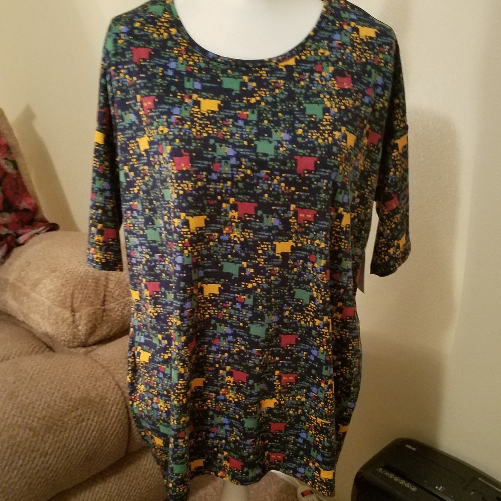 🧡 NWT'S Lularoe Irma Top Size XS